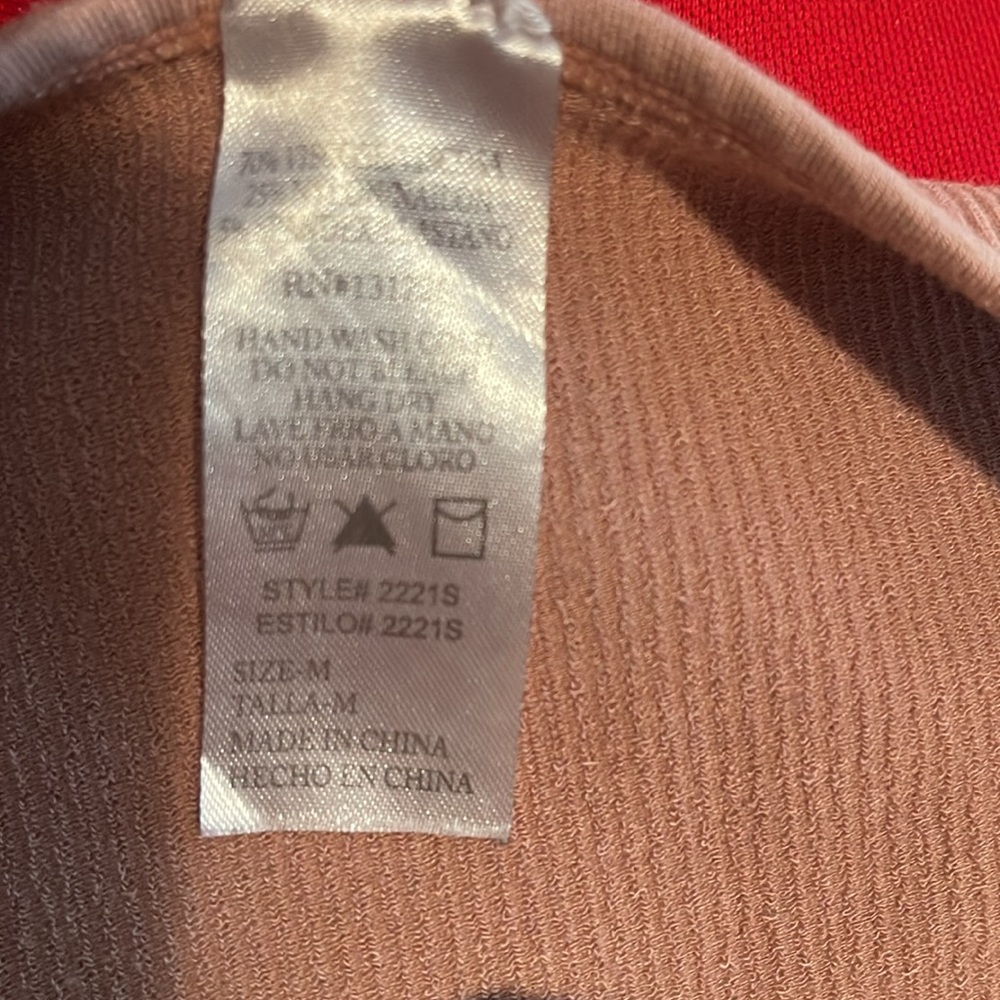 Snap Front Button Crop Top - Picture 4 of 4